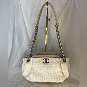 *Rare* Chanel Python Leather & Straw Canvas Accordion Shoulder bag (Off White)